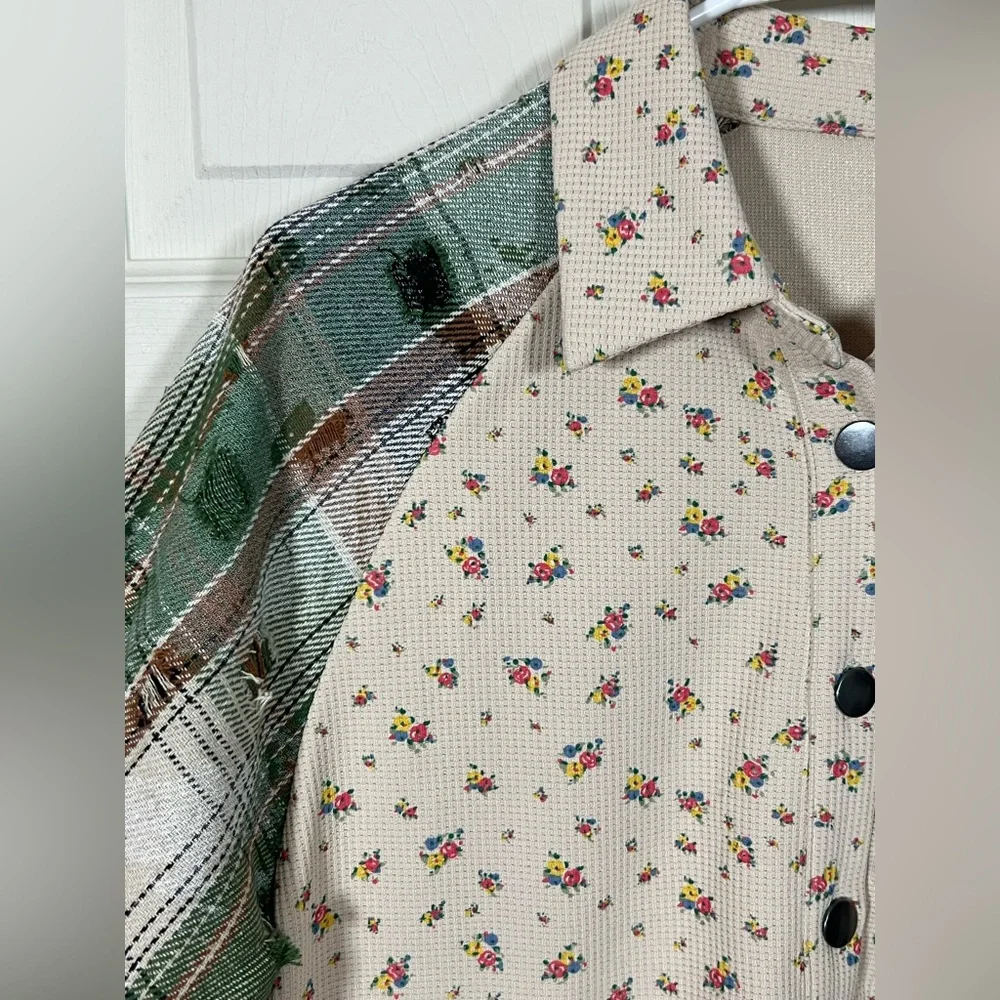 ✨Boho Patchwork Babydoll Top Floral Plaid Mixed Print Button Front - Picture 4 of 6
